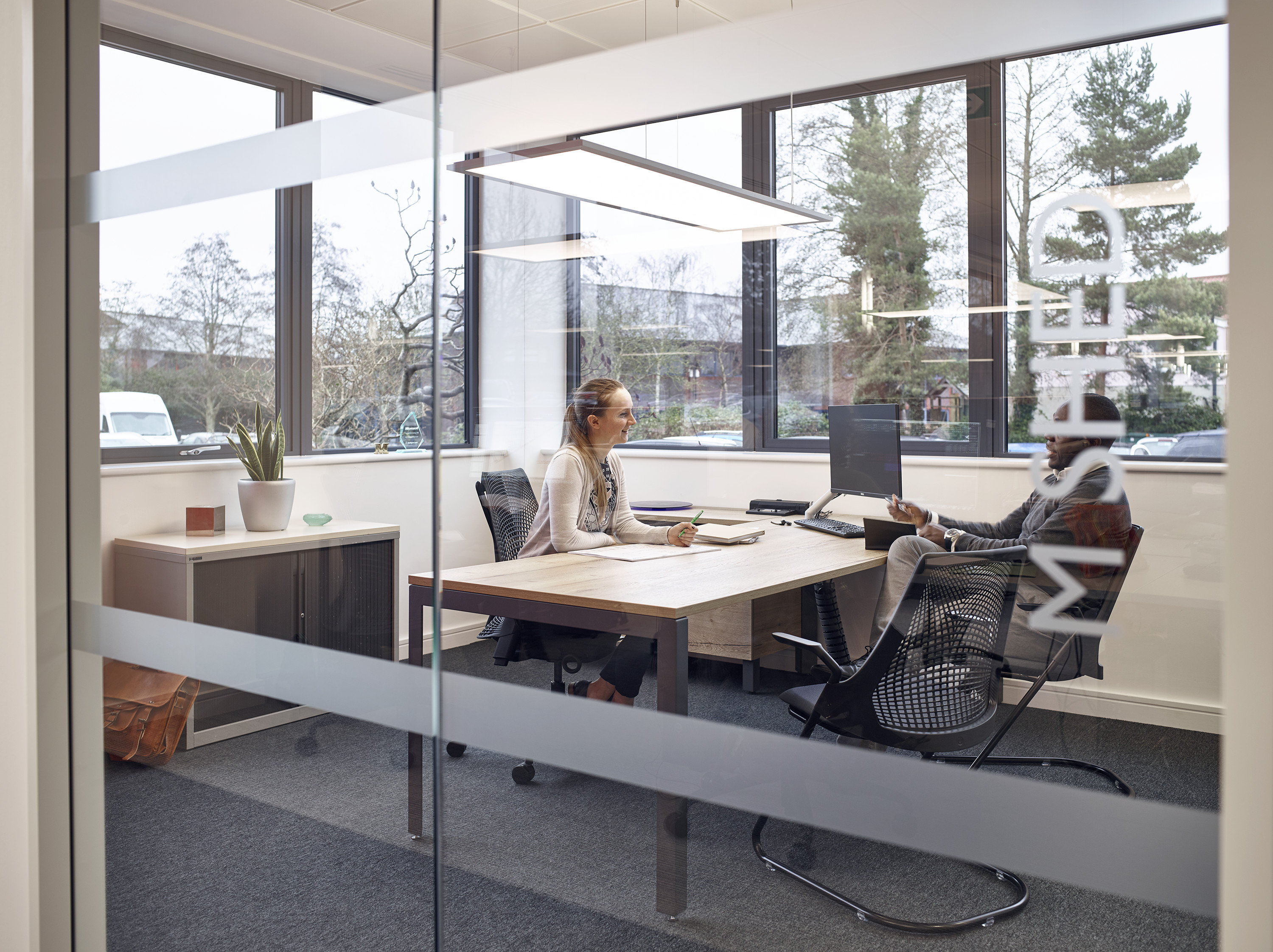 办公椅|现代真皮会议椅|办公家具|球友会（中国）家具|赛尔会议椅