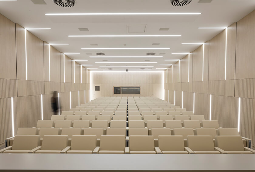 公共座椅|礼堂椅、报告厅椅|办公家具|球友会（中国）家具|C100 剧院/礼堂椅