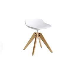 FLOW STOOL 矮凳 吉恩马利·马索德 Jean-Marie Massaud 吉恩马利·马索德