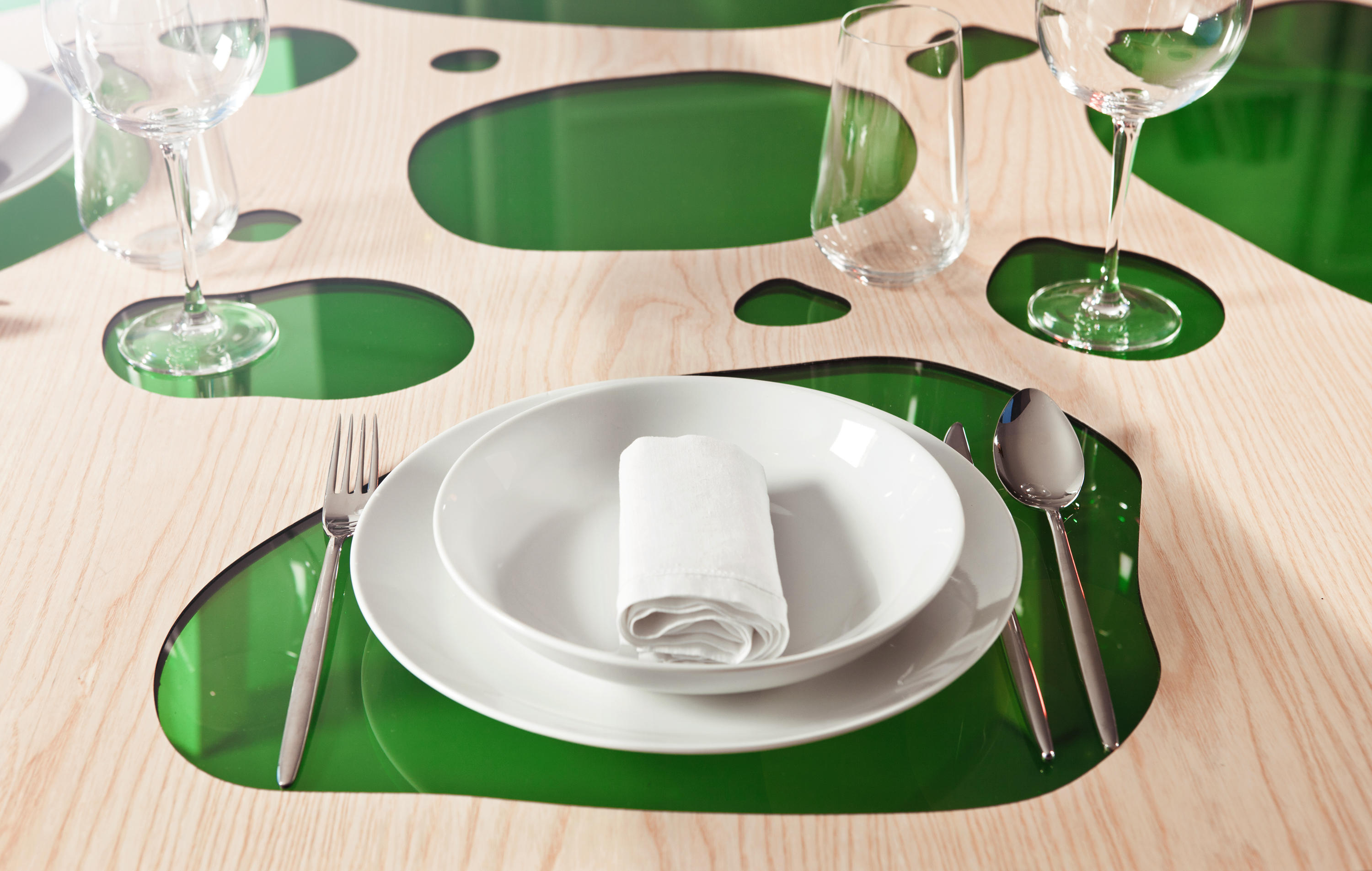 创意家具 - 桌几|餐桌|办公家具|球友会（中国）家具|Aquario Table 餐台